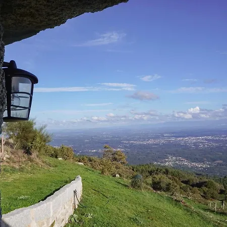 Country house O Refugio Da Serra Do *